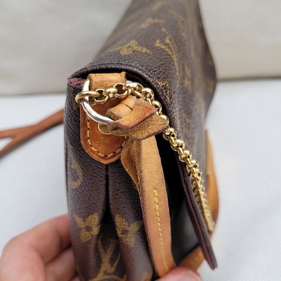 LOUIS VUITTON Favorite MM Monogram Bag - Picture 8 of 16